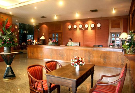 4. 로열 란나 호텔..