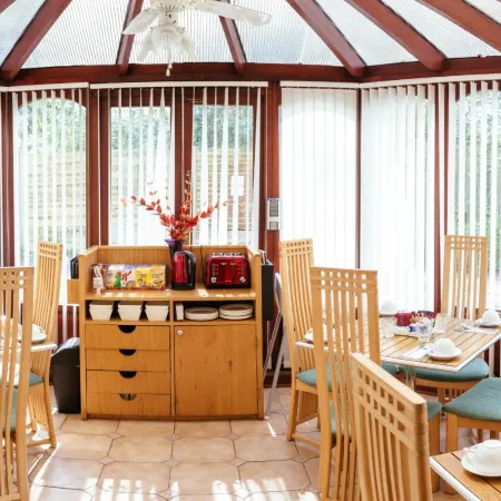 Pymgate Lodge Hotel Manchester Airport Отели рядом с достопримечательностью «Дидсбери»