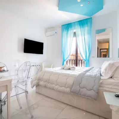 Tiffany & Babylon Luxury Stay โรงแรมใกล้สถานีเมโทรโตเลโด