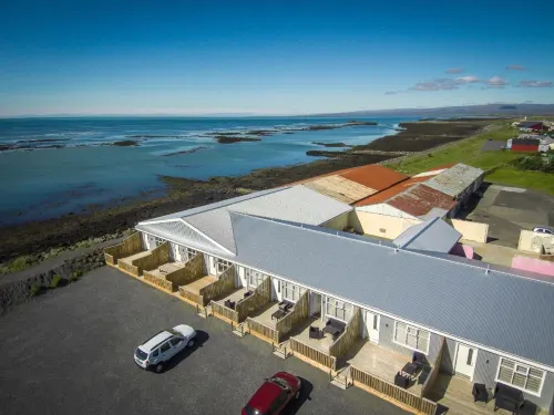 Bakki Apartments & Hostel