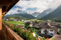 Berghotel - Sexten - Mountain view