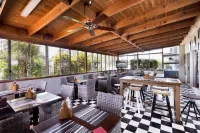 Barrier Reef Motel Innisfail Hotels in Mighell