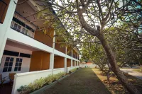 Reef Garden Hotel