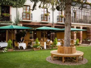 Hotel Echaurren Relais & Châteaux