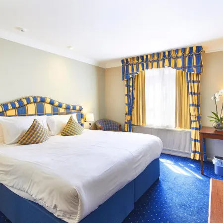 The George Hotel