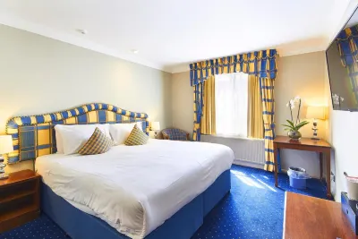 The George Hotel Hotels near St Mary's Church