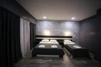 West Tower Hotel - 4 ดาว