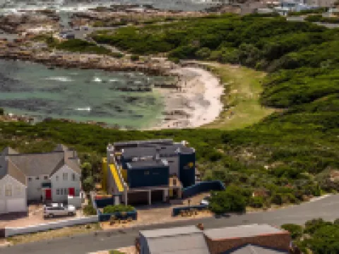 Crayfish Lodge Sea & Country Guest House Hotels in Gansbaai