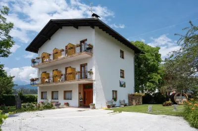 Piccolo Orso Bruno Hotels in Ronzone
