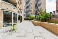 2Br Luxury City Suite with Gym & Pool