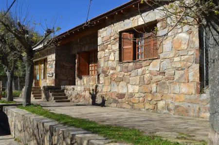 Hostal "El Tomolasta" Отели в г. Коронель Прингельс