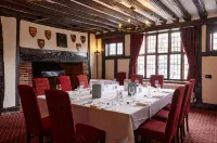 Bull Hotel by Greene King Inns - sarapan