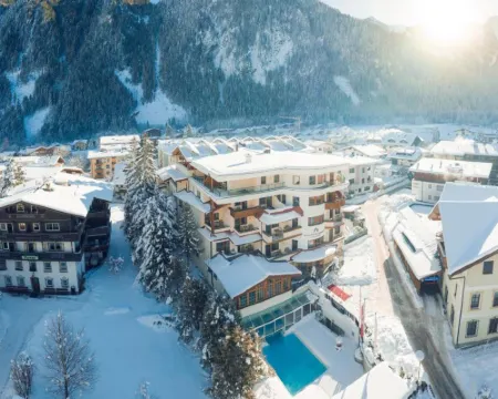 Alpine Hideaway Zillertalerhof - 4 Sterne Superior Hotels in Mayrhofen
