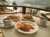 Pandu Lakeside Hotel Parapat Hotels in Parapat