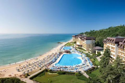 HVD Riviera Beach Ultra All Inclusive & Mineral Pool - Private Beach & Free Parking