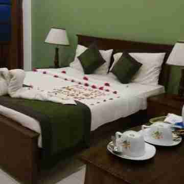 Capital Regency Rooms