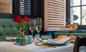 Exclusive Suites the Secret Garden