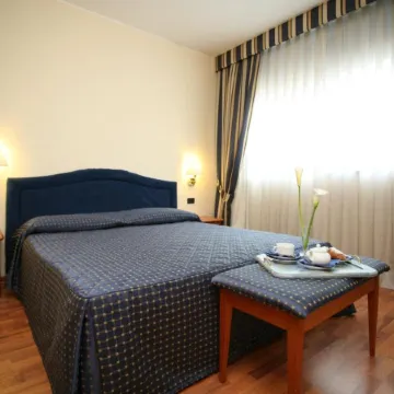 Hotel Executive Meeting & Events