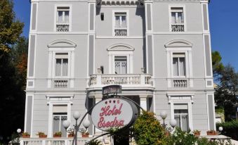 Esedra Hotel