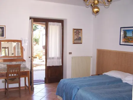 Hotel Ristorante la Torretta Отели в г. Крешентино