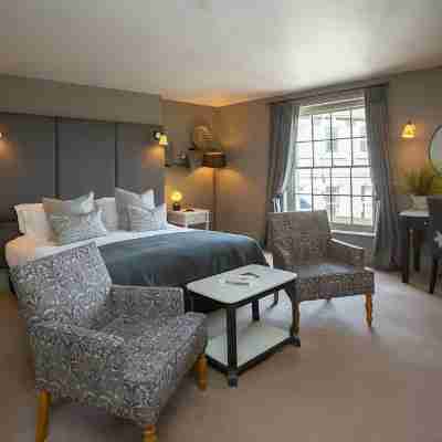 Mr & MRS Smith the Grosvenor Arms Rooms