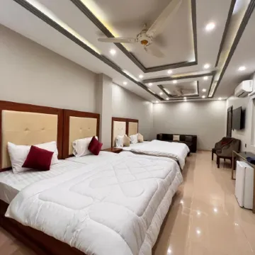 Grand Luxury Hotel Multan
