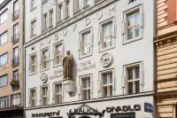 Theatre 9 Apartments by Adrez