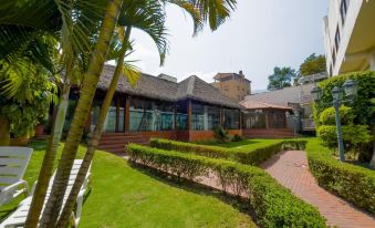 Avanti Hotel & Convention Center