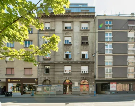 Colors of Music, Zagreb Centre Отели рядом с достопримечательностью «Бан Йосип Елачич»