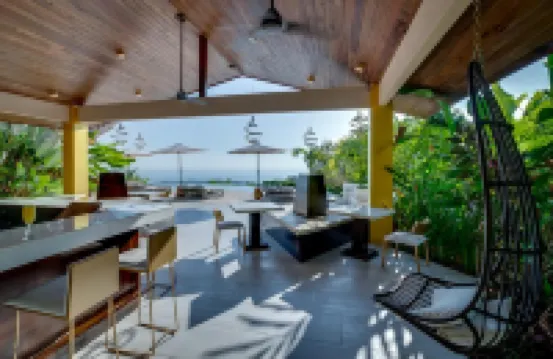 Golden Pineapple Villas-Adults Only