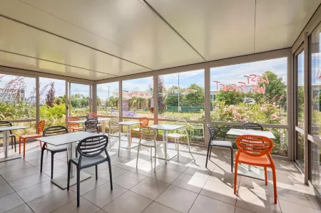 Ace Hôtel Caen Nord Mémorial Отели в г. Оти