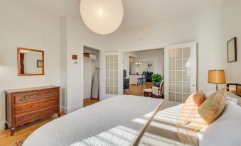 Tasteful Gardiner Triplex Near Downtown Augusta!