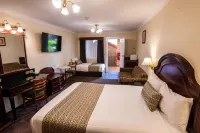 Albury Georgian Motel & Suites Hotels near Sunglass Hut Myer Albury