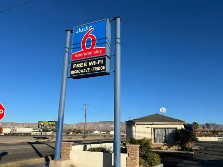 Studio 6 Mojave, CA - Airport