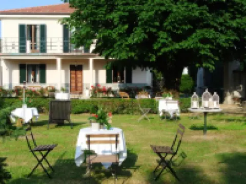 Villa Le Rose Hotel a Cavour