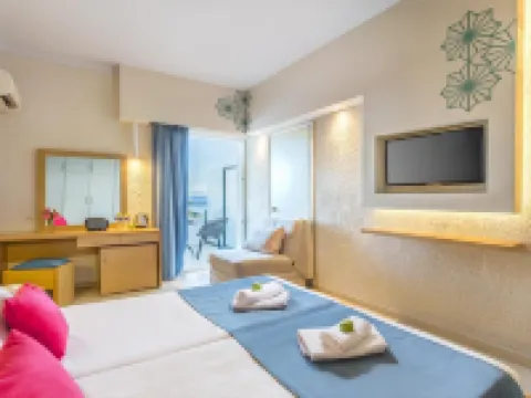 Hotel Albatros Hotels in Agia Pelagia Chlomou