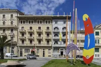 Hotel Lukas Vegetarian & Vegan - parking