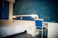 Aerhotel Phelipe Отели в г. 