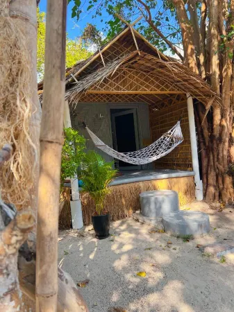 Sea Love Beach Bar & Bungalows Отели рядом с достопримечательностью «Пханган»