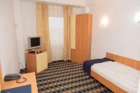 Plus Hotel Hotels in Comuna Ghercesti