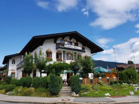 Hotel Bavaria Отели в г. Инцелль