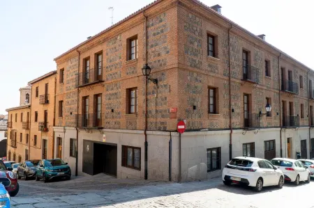 Cervantes 5 Collection Catedral - Alcántara Отели рядом с достопримечательностью «Iglesia de los Santos Justo y Pastor»