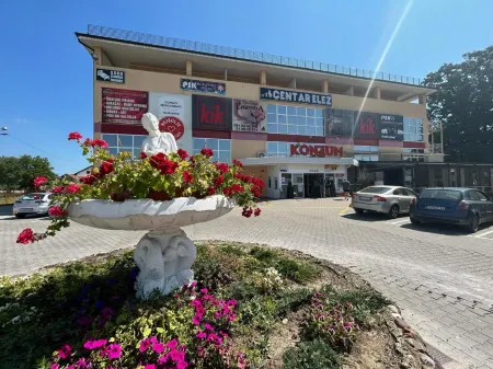 Rooms Laguna Отели в г. Сесвете