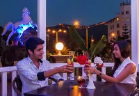 تاس بريميير هوتل آند سبا - بار