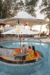 Amora Beach Resort Phuket - Desayuno