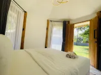 Madasari Village Hotels in Cimerak