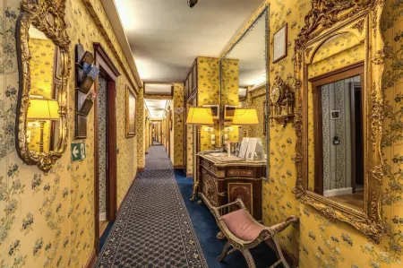 Residenza Ave Roma Отели рядом с достопримечательностью «Сан-Луиджи-деи-Франчези»