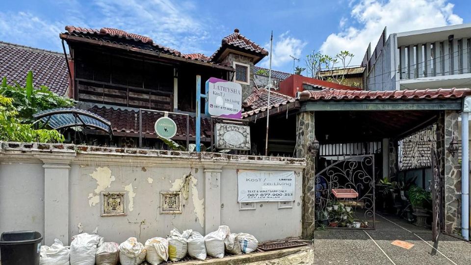Lathysha Family Guesthouse Syariah RedPartner