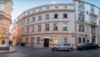 Safestay Prague Charles Bridge