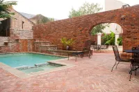 Grenoble House - piscina